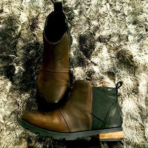 Nearly New! | Sorel Emelie Chelsea | Blacked Brown